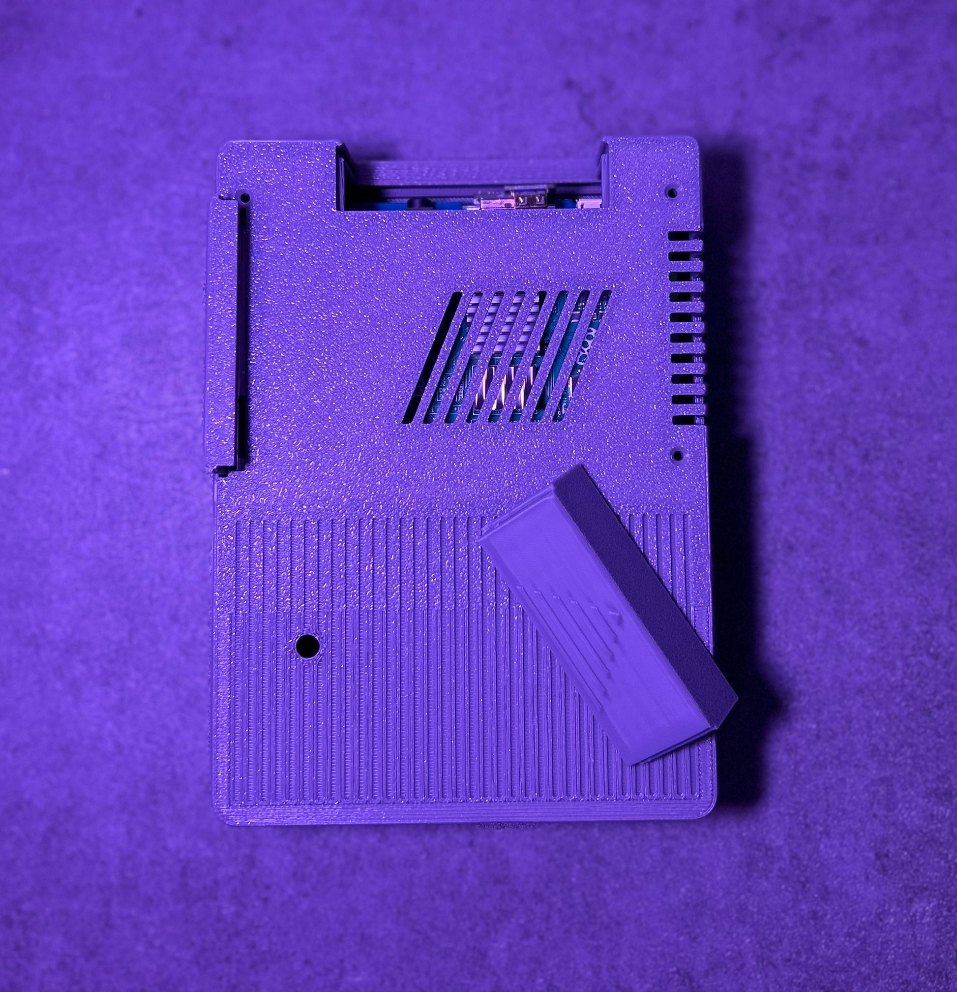 Pi-Edge - Panda - Kali & Windows Handheld - Carbon Computers
