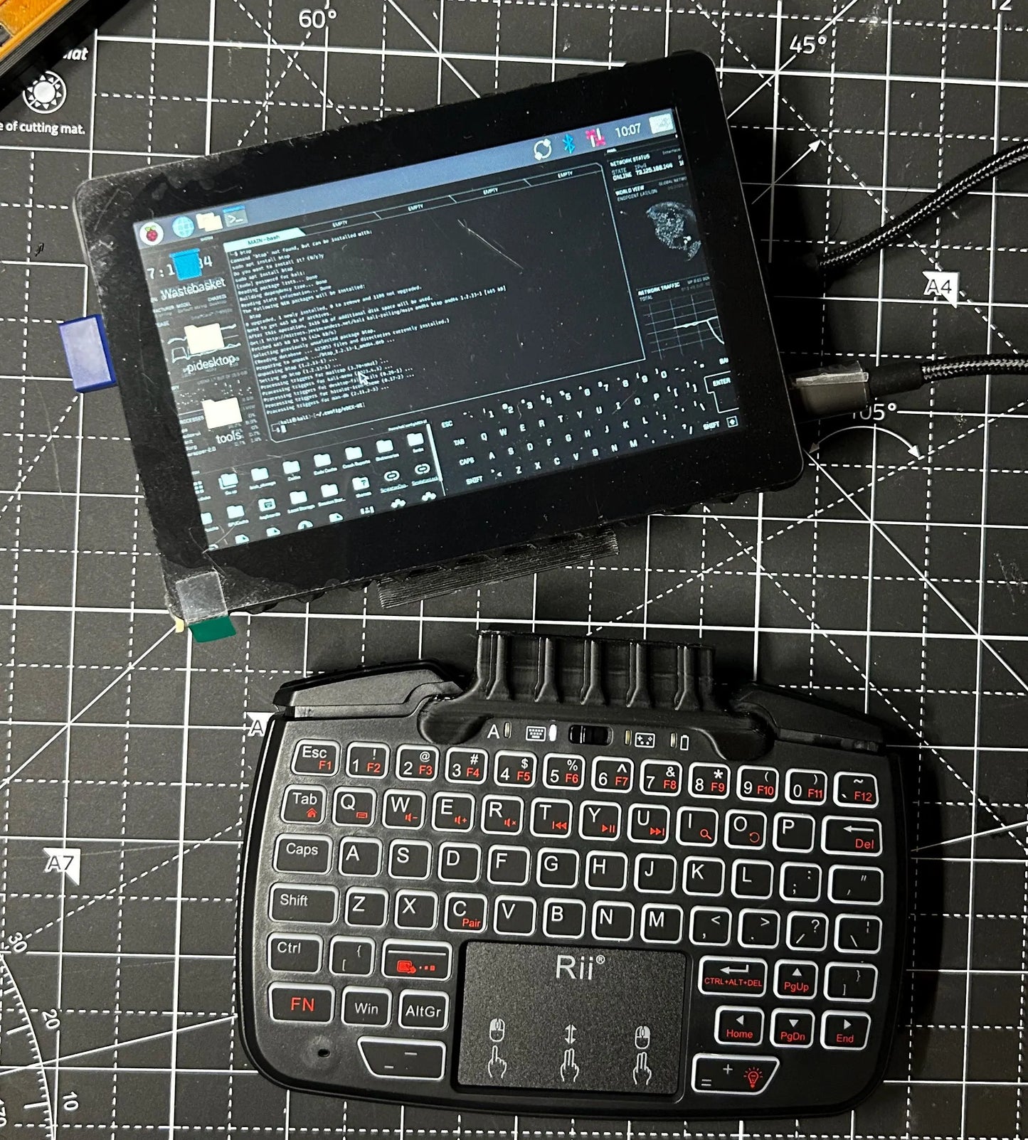 ARCL V - 5" Touch Display powered by RaspberryPi CM4 - Reversible Keyboard/Gamepad